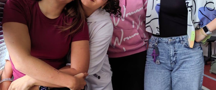 Určovani pH roztoku pomocí výluhu z červeného zelí a řepy.