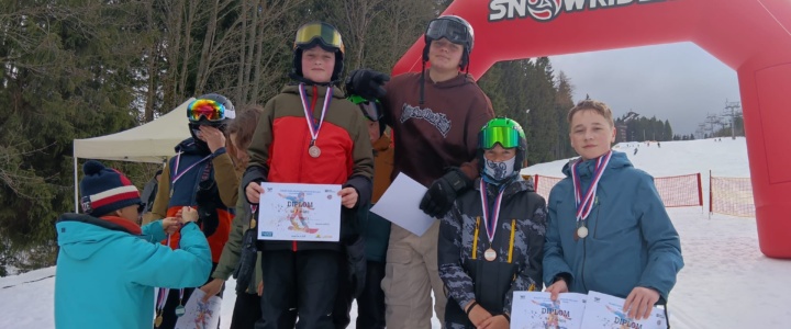 V krajském finále ve snowboardingu vybojovali naši žáci skvělá umístění: