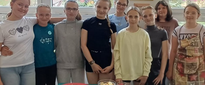 Naše školní kuchařské hvězdy dokazují, že talent nemá věkový limit… a že sliny se sbíhají i před obrazovkou